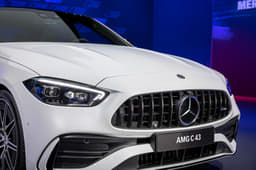 Mercedes Benz C Class Front Left Three Quarter